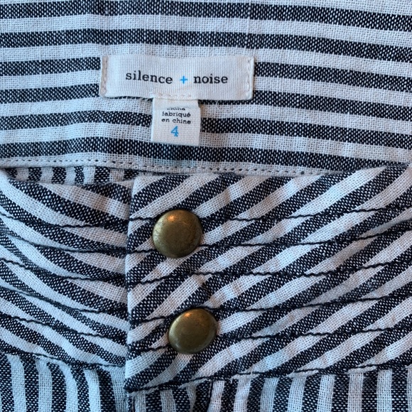 Urban Outfitters Gray & White Striped Mini Skirt - Picture 3 of 4